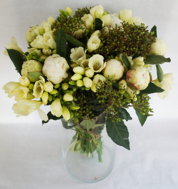 bouquet freesia et pivoines